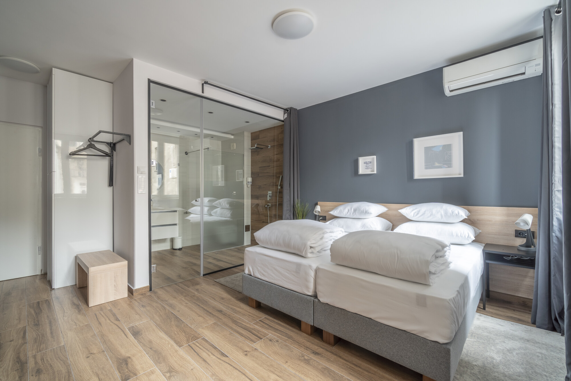 Botanical Garden Suites - Old Town, Belgrade: Two-person studio suite opposite the Botanical Garden in a picturesque city area.
