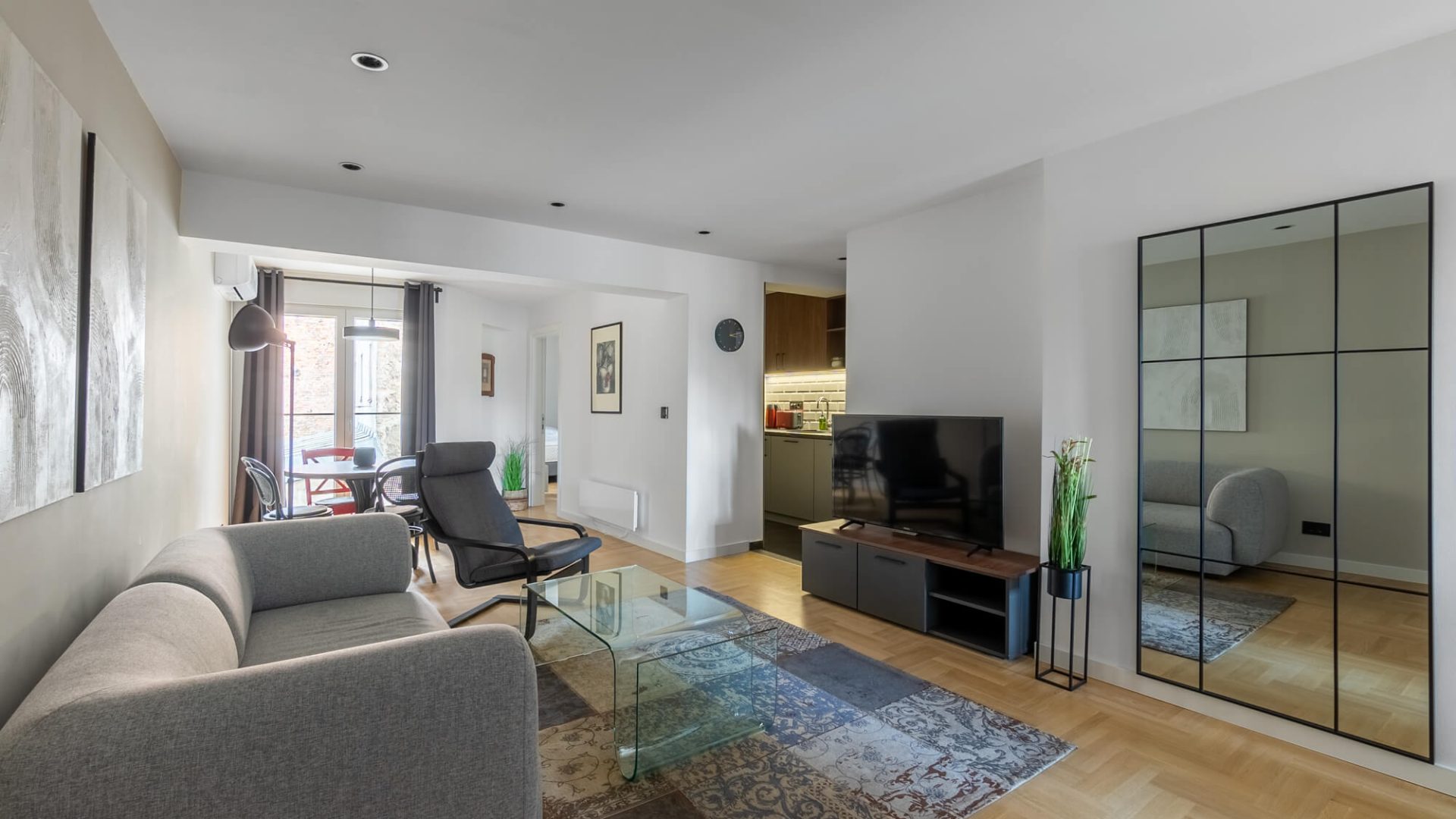 Parliament Suite - HostGost Selected Suites Belgrade